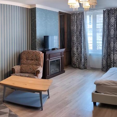 Appartement A Cote De Port Vendome Luaran gambar