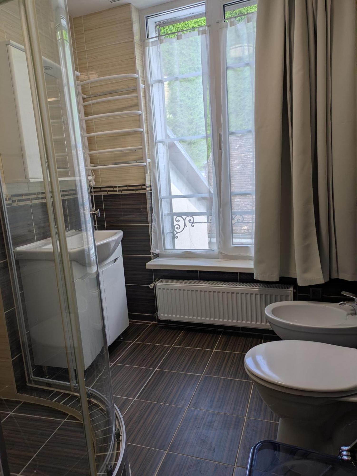 Appartement A Cote De Port Vendome Luaran gambar